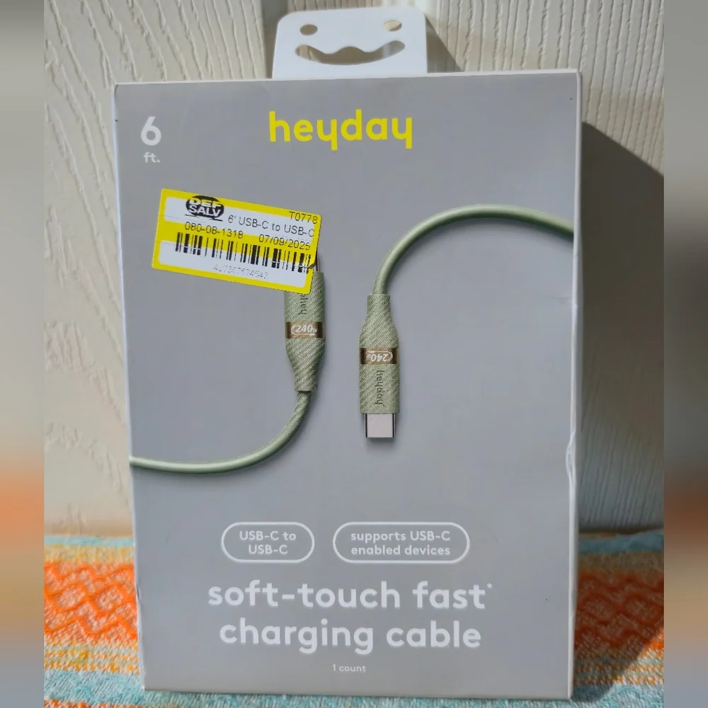 Heyday Soft-Touch USB-C to USB-C Cable in Light Green